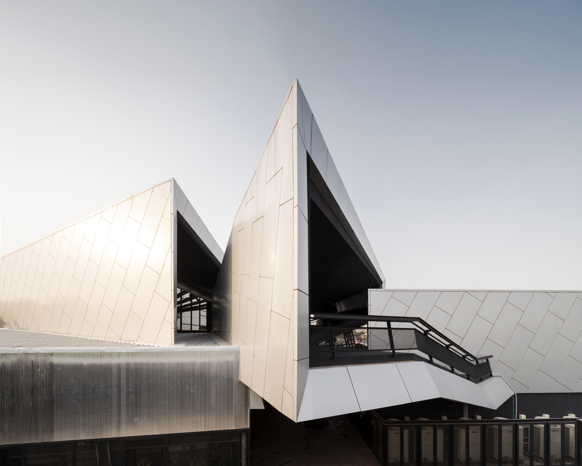 Mekanları Yeniden Tanımlıyoruz!